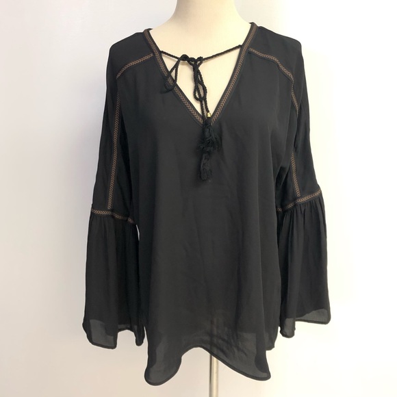 Daniel Rainn Tops - Daniel Rainn Sheer Bell Sleeve Blouse